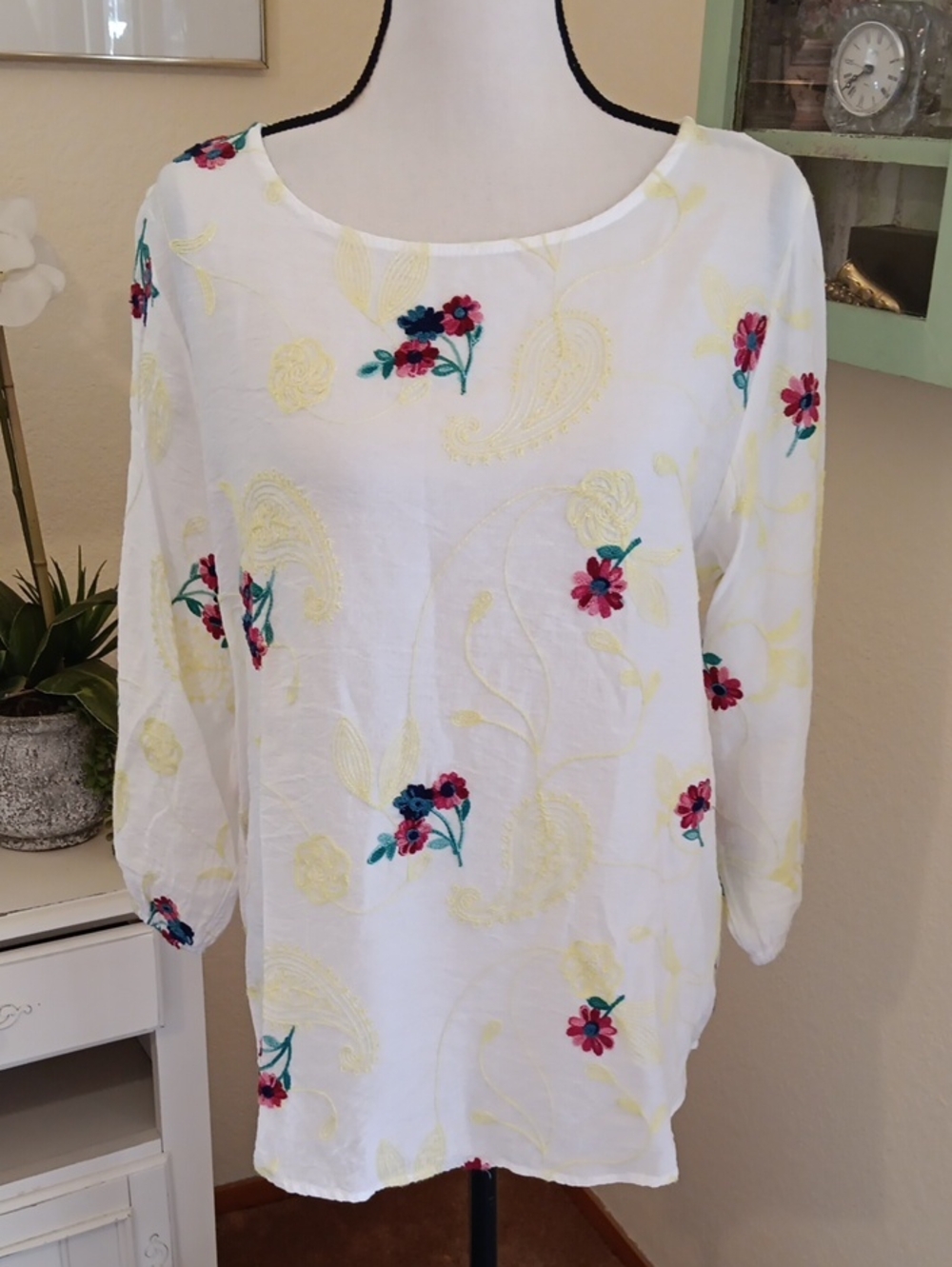 Kindred Embroidered Floral White Top — Yellow & Multi Floral